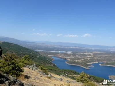 Embalse de El Atazar: Cerro de la Cabeza senderos y cascadas grupos trekking rutas por avila rutas s